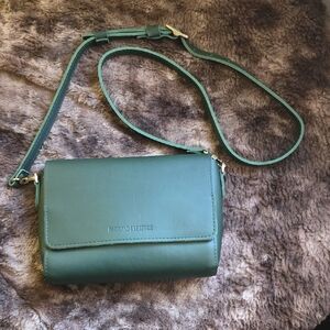 Portland Leather Crossbody Bag Medium- ARUBA